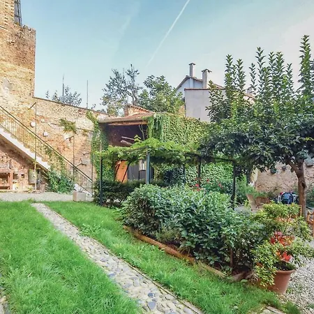 Casa Visconti Момбаруццо